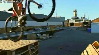 Трюки на шоссейном велике - смотреть видео (5:28)