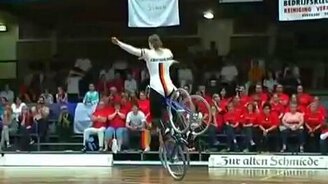 Велосипедная гимнастика - смотреть видео (6:20)