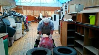 Дикуль поднял камень 160 кг в 75 лет  Cнимает видео Пискунов Вячеслав - смотреть видео (2:17)