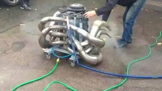 Работа мощного двигателя - смотреть видео (1:11)