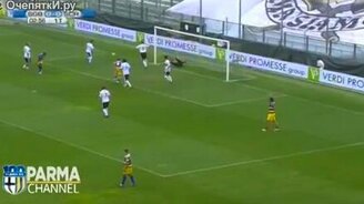 70-летний вратарь - смотреть видео (0:40)