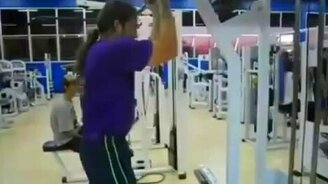 Первый день в качалке - смотреть видео (1:08)