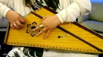 Русские гусли - чудесный инструмент - смотреть видео (2:26)