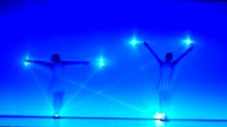 Потрясающее волшебное шоу - смотреть видео (4:24)