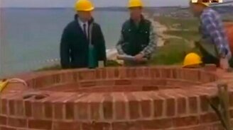 Глубокий колодец получился! - смотреть видео (0:21)