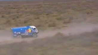 Бешеный КамАЗ - смотреть видео (3:30)