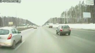 Летающая фанера - смотреть видео (0:23)