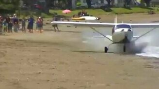 Мигом угробил самолёт - смотреть видео (0:44)