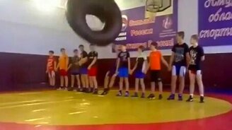 Вот это я понимаю боулинг! - смотреть видео (0:34)