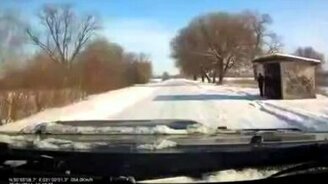 Так я управляю на снежной дороге - смотреть видео (0:54)