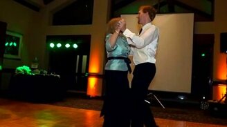 Свадебный танец мамы и сына - смотреть видео (4:01)