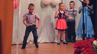 Маленький мастер танца - смотреть видео (0:41)