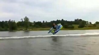 Захватывающее катание по воде - смотреть видео (0:36)