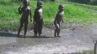 Как белому ребёнку стать негром - смотреть видео (2:21)