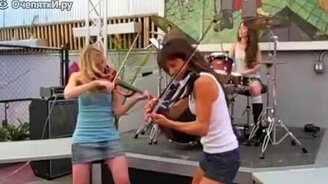 Toxicity в женском исполнении - смотреть видео (2:37)