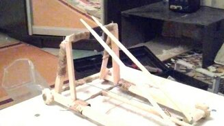 Самодельная катапульта - смотреть видео (0:38)