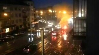 Нежданный фейерверк на дороге - смотреть видео (1:05)