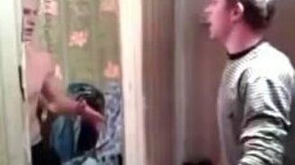 Это по-твоему удар? - смотреть видео (0:10)