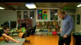 Умение обращаться с ножами - смотреть видео (1:57)