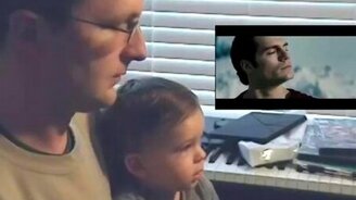 Малыш смотрит кино про Супермена - смотреть видео (1:43)