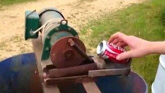 Уникальная мусорка для жестянок - смотреть видео (1:05)