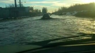 Мы на машине или на катере? - смотреть видео (0:45)