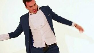 Как танцуют парни - 27 плясок - смотреть видео (4:09)