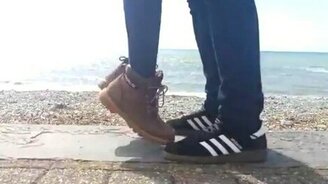 Поцелуй на пляже - смотреть видео (0:19)