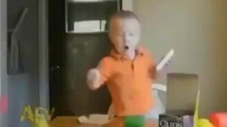 Курьёзы с маленькими весёлыми детьми - смотреть видео (1:09)