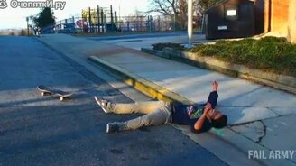 Самое-самое из видео падений и провалов - смотреть видео (4:05)