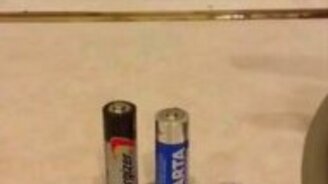 Как проверить заряд батарейки - смотреть видео (0:38)
