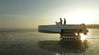 Уникальное плавсредство - смотреть видео (0:54)