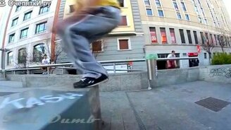 Смешные и чудаковатые сюжеты - смотреть видео (6:20)