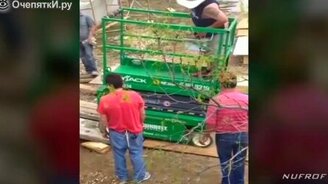 Смешные курьёзы и чудные ситуации из жизни - смотреть видео (4:21)