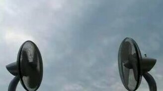 Между двух пропеллеров - смотреть видео (1:13)