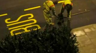 Мастер дорожной каллиграфии - смотреть видео (1:39)