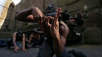 Опасные игры с суставами - смотреть видео (2:39)