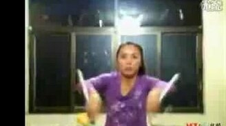 Девушка и нунчаки - смотреть видео (1:27)