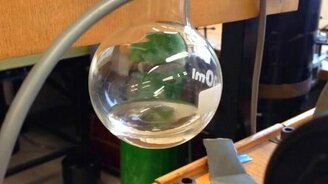 Мгновенная смена состояния вещества - смотреть видео (1:01)