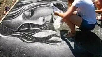 Красивый рисунок на асфальте - смотреть видео (3:17)