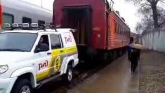 Патриот толкает вагон - смотреть видео (0:27)