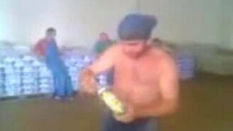 Разбил с сотой попытки - смотреть видео (2:39)