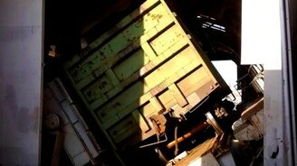 Как быстро опорожнить вагон угля - смотреть видео (0:48)