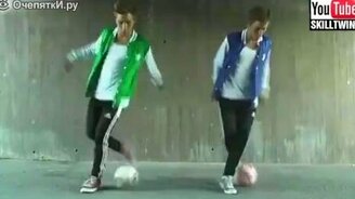 Виртуозы с мячами - смотреть видео (3:50)