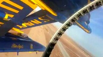 Опасная близость на истребителях - смотреть видео (0:52)