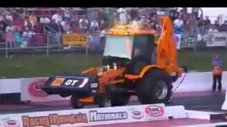 Скоростной эффектный трактор - смотреть видео (0:40)