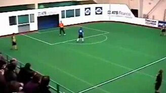 Забил головой - смотреть видео (0:09)