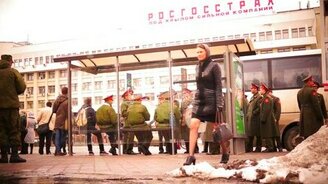 Военный оркестр на остановке - смотреть видео (5:15)