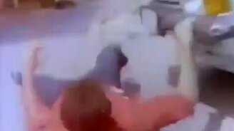 Авария с пешеходом по-индийски - смотреть видео (0:15)