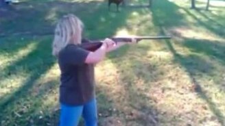 Женщины против оружия - смотреть видео (2:32)